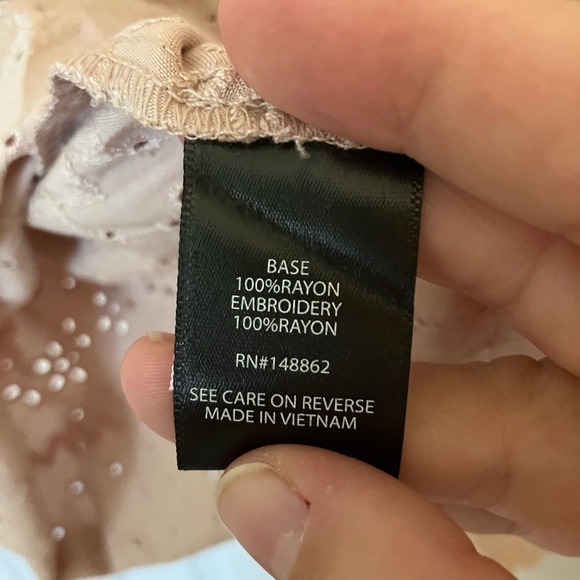 NWT Torrid Blouse 3XL Eyelet Button Up Long Sleeve Shirt Lightweight Casual - Picture 6 of 7